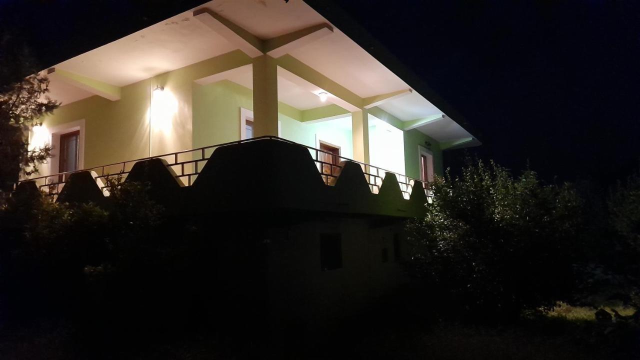 Perondi Berat Apartment Kucove Bagian luar foto