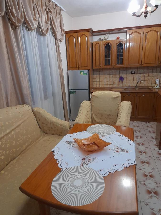Perondi Berat Apartment Kucove Bagian luar foto