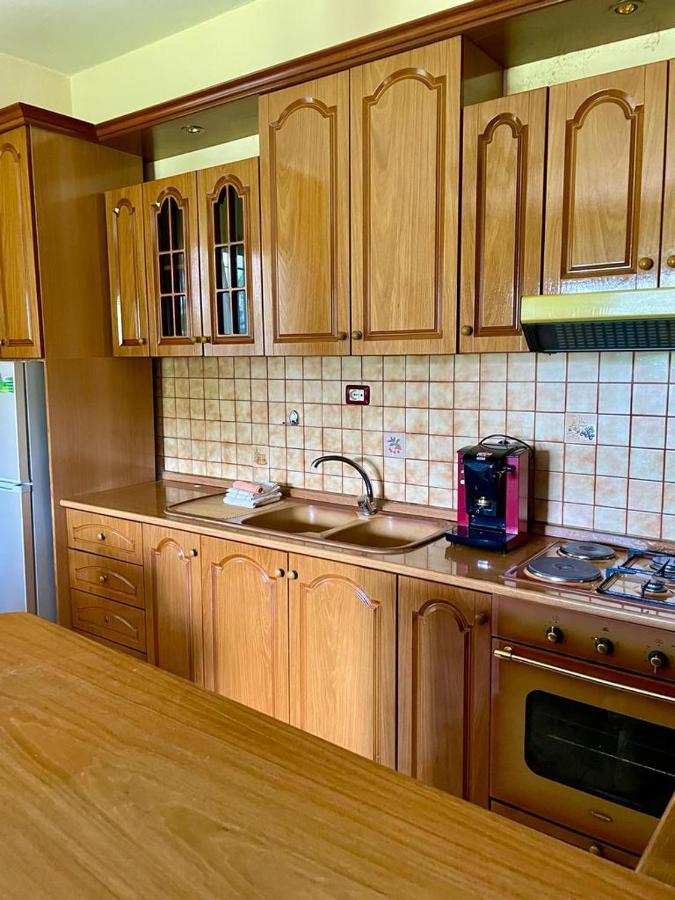 Perondi Berat Apartment Kucove Bagian luar foto