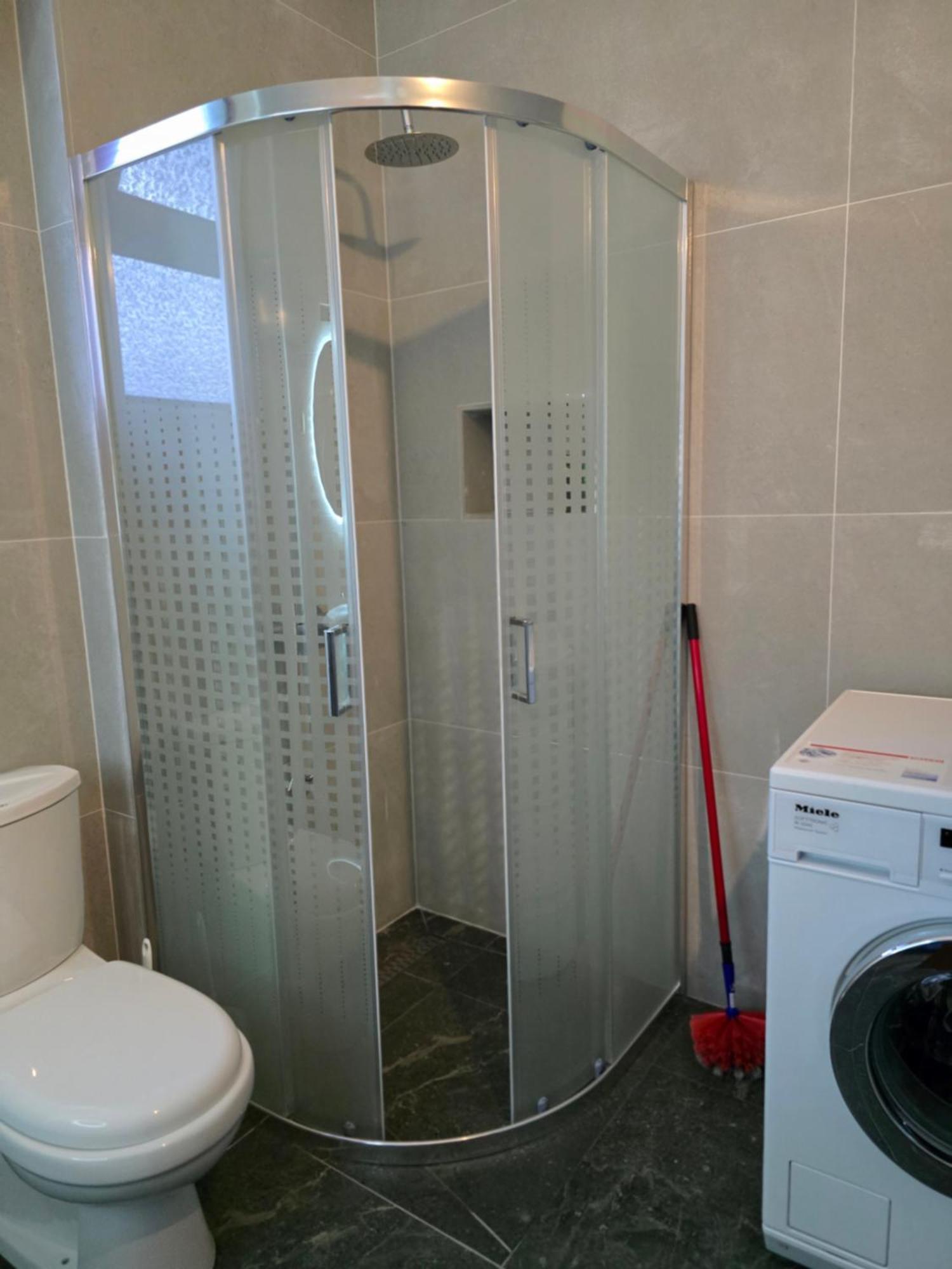 Perondi Berat Apartment Kucove Bagian luar foto